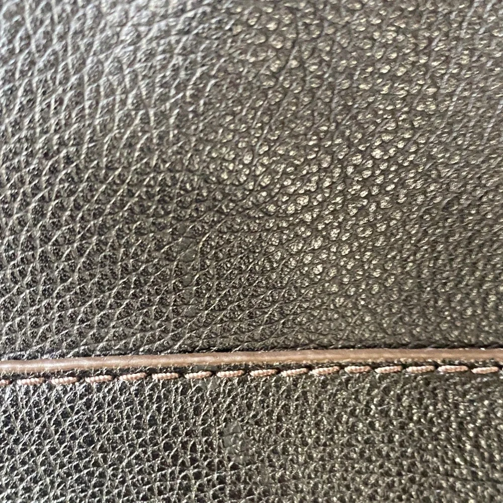 Fossil black pebbled  Leather crossbody with Gold Accents - Picture 10 of 11